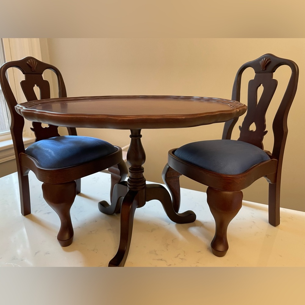 Felicity Table